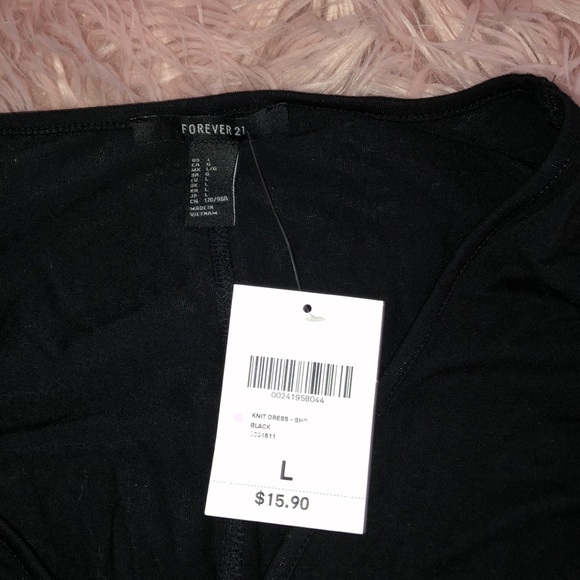 black flowy dress - Picture 2 of 3